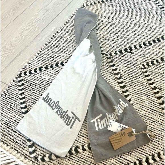 NWT,Timberland Adult Unisex One Size Gray/White Logo Jacquard Scarf (MSR… - Picture 2 of 6